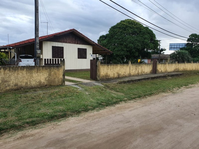 Casa - Aluguel - Cabeuda - Laguna - SC